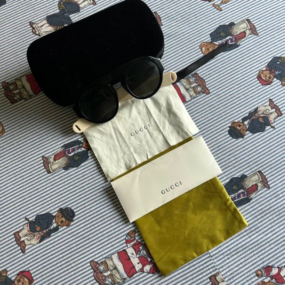 Authentic Gucci GG0256S-001 Sunglasses With Case & Accessories Retail $1000